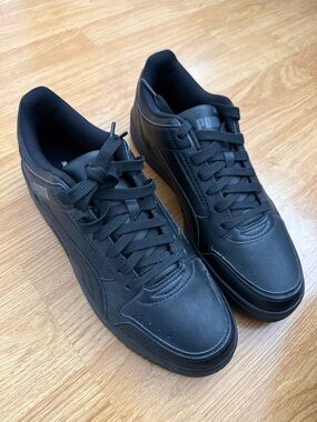 Puma Men’s Black Low-Top Lace-Up Sneakers